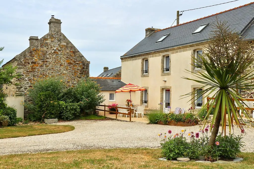 Gîtes de Kergorz Plomodiern 0*,  France